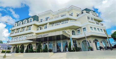 Hotel Carlito Tagaytay .